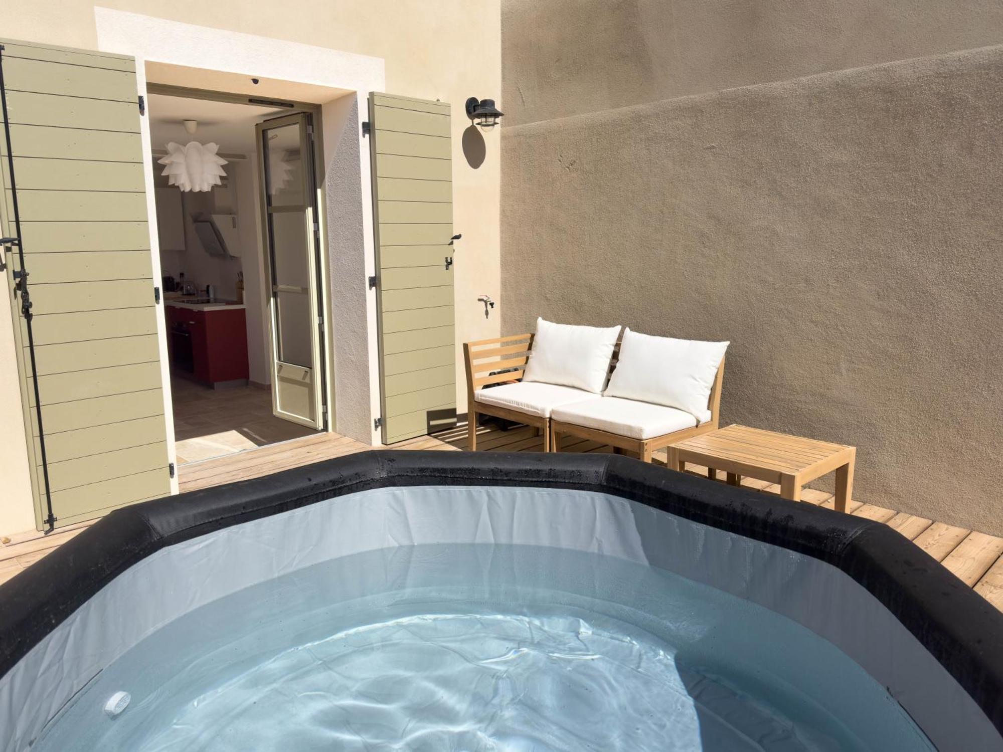 Les Suites Du 13 Aigues-Mortes Bagian luar foto